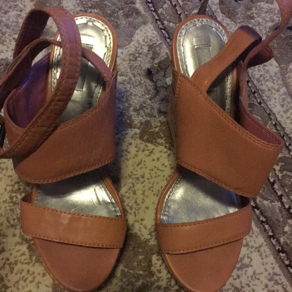 Sandals - Picture 4 of 4